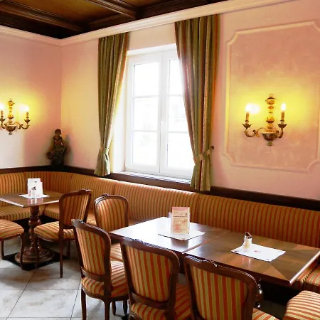 Hochleitner Am Schlosspark Guest house *
